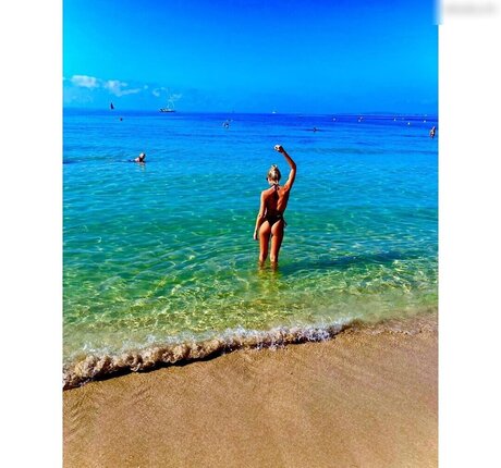Lea sunshineee ms star free picture