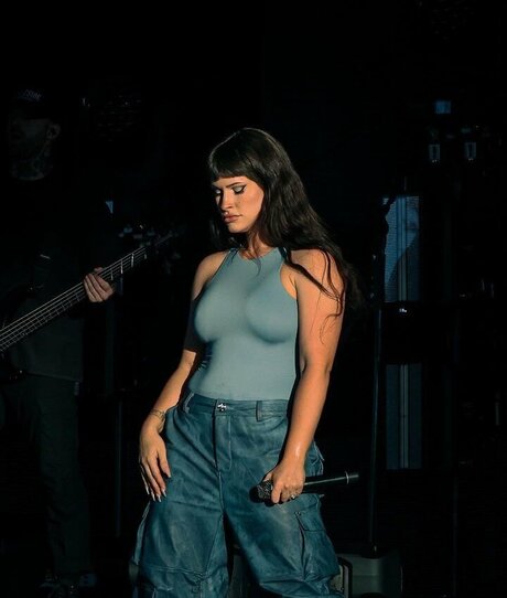 Courtney LaPlante model art archive