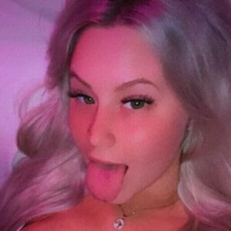 Stepbackbarbie star exclusive pics