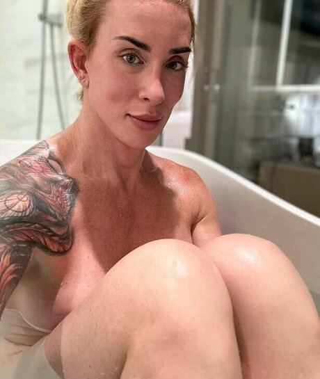 Gabbi Tuft pornstar adult galleries