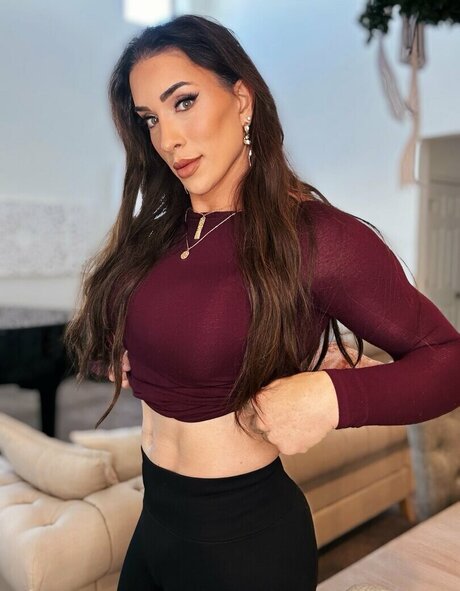 Gabbi Tuft naked star galleries