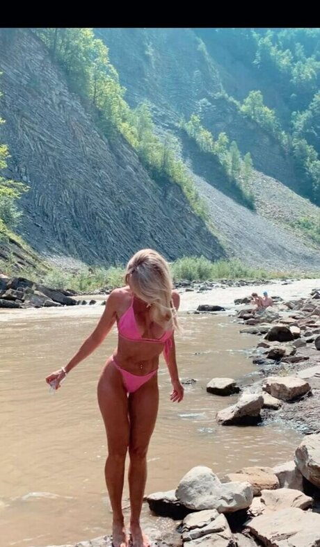 marianna  happy model nice gallery