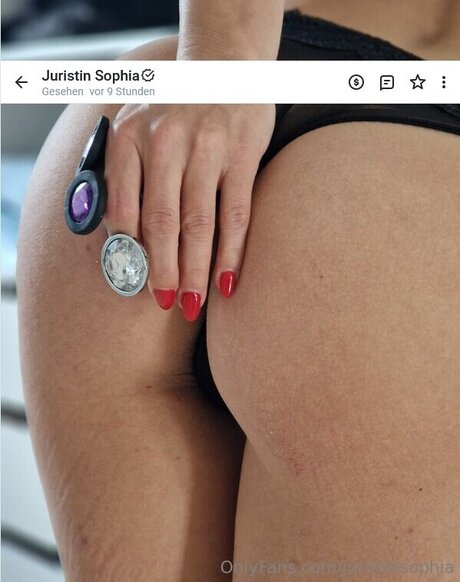 Juristin Sophia star hot pictures