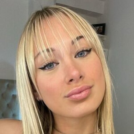 Isabella Honey pornstar hot images