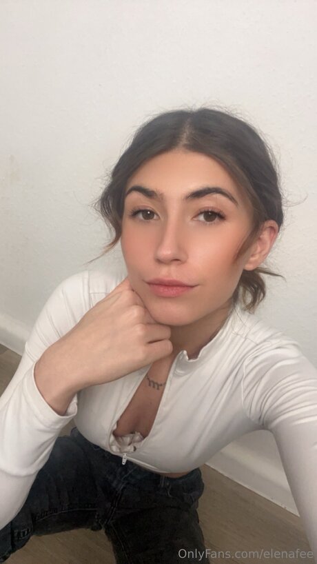 Elenafee profile image