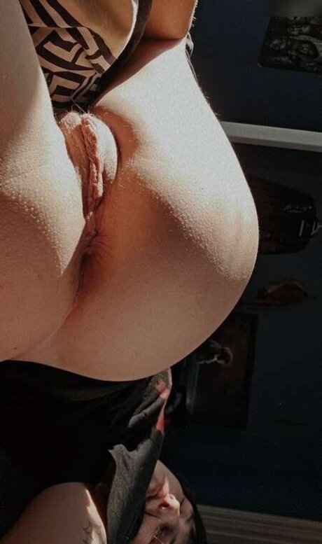 Sinful bb brat model nice pic