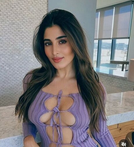 Sarahonthegram top star gallery