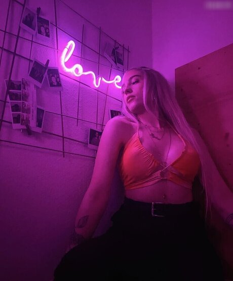 ayyetay pornstar erotic picture