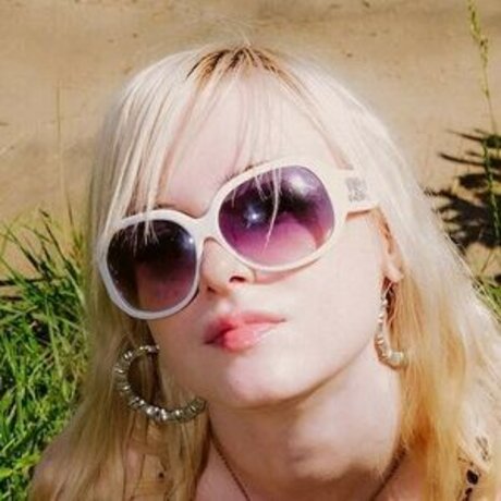 Shauna Dean Cokeland pretty star picture