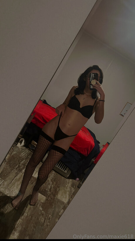 Maxie618 sexy pornstar image
