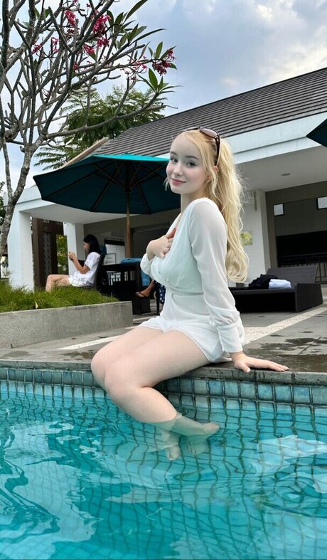 petite slut onlyfans sexy nudes pictures