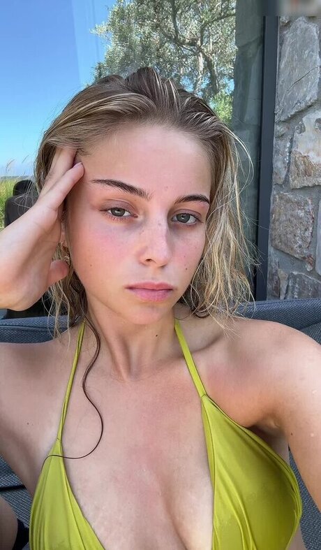 Lea Breuer pornstar hd photo