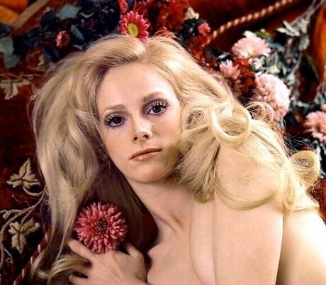 Sondra Locke naked star picture
