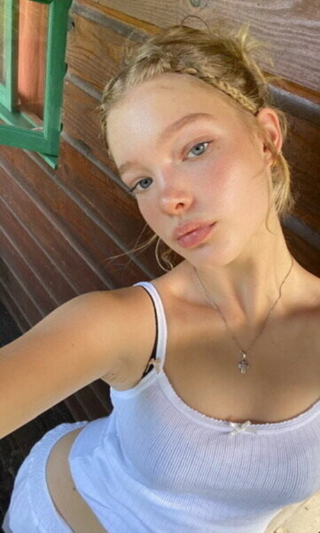 pdm clara naked star pictures
