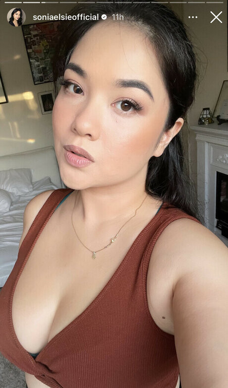 Sonia Elsie ASMR beautiful star img