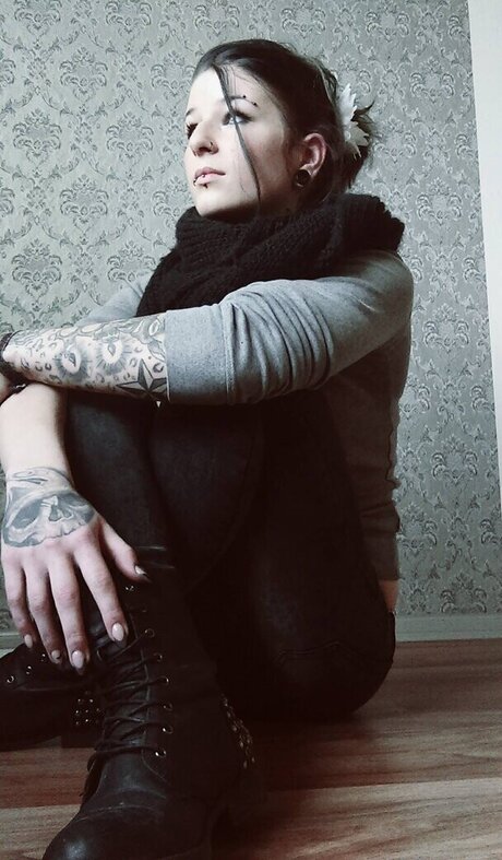 inked 93 actress pictures
