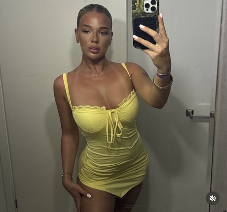 Elaine Victoria nude pornstar pictures