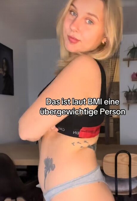 girl onlyfans pornographic galleries