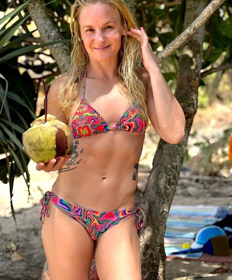 Valentina Shevchenko nude model img