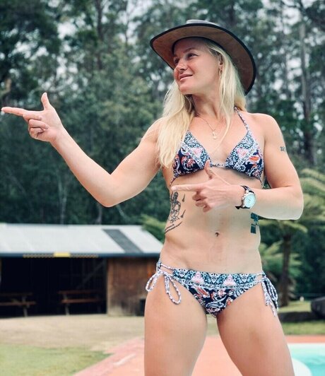 Valentina Shevchenko beautiful model img