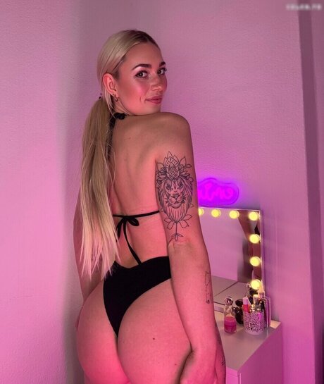 Itisemimarie pornstar nude photo