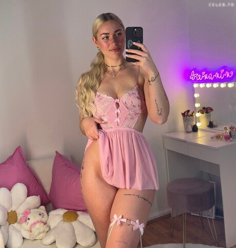 Itisemimarie naked actress img