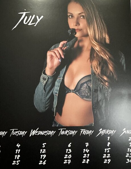 Sarah Milkowski porn model pictures