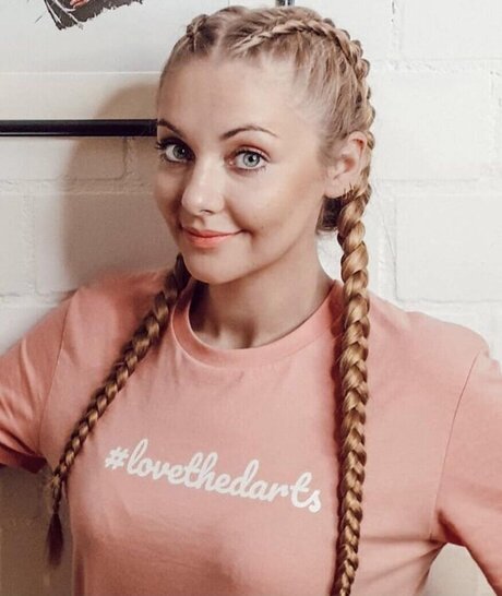 Sarah Milkowski pornstar nice pic