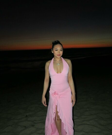 Suni Lee nudes model photo