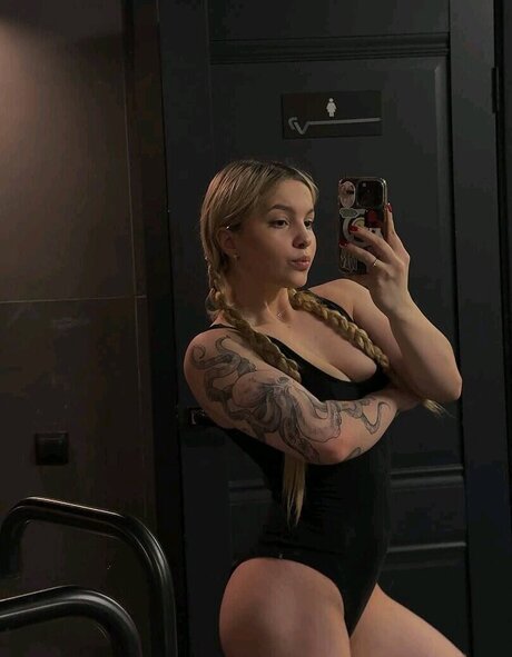 musclekitty nice pornstar picture