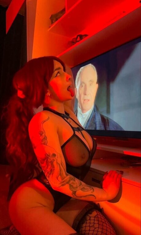 musclekitty nude pornstar photo