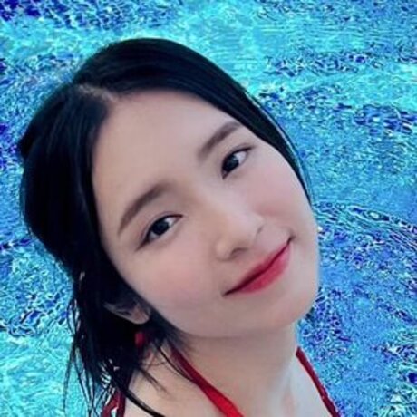 Mena Noona model naked img