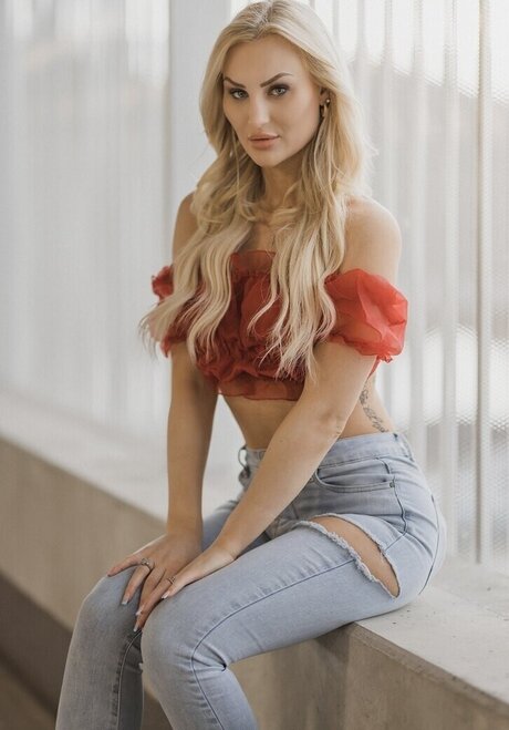 Giulie Hope Santana model sex pics
