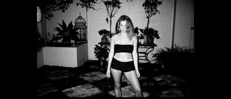 Valentina Novakovic nude star archive