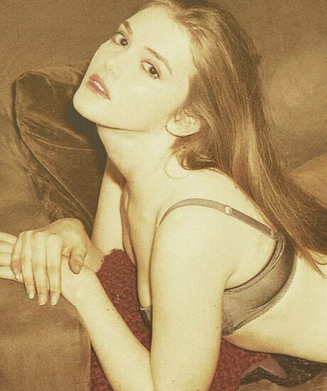 Sophie Thomas star exclusive archive