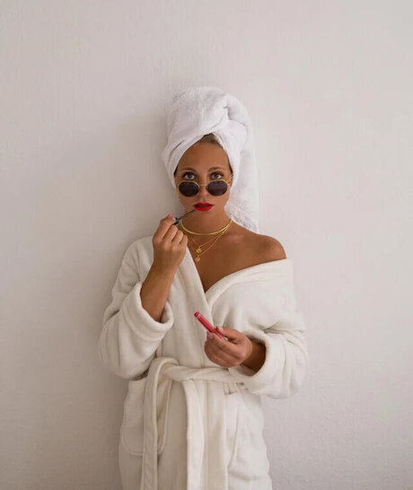 Alina Sophie Holst nude star photos
