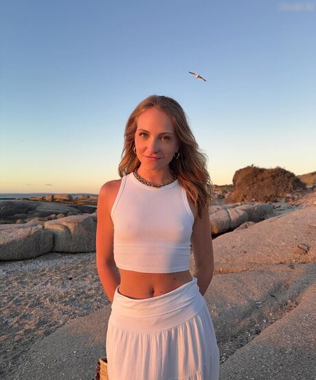 Alina Sophie Holst star exclusive photo