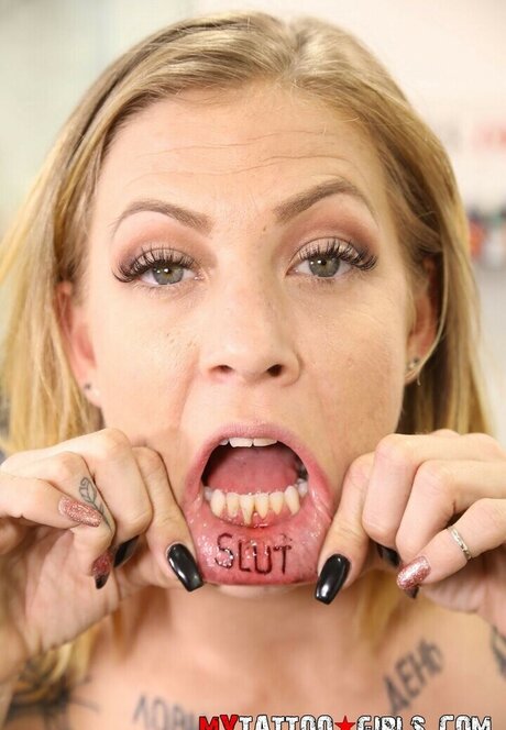 Leah Luv pretty actress image