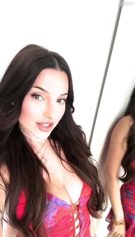 blonde midget onlyfans naked image