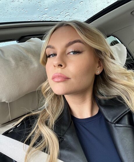 Dagi Bee star top gallery