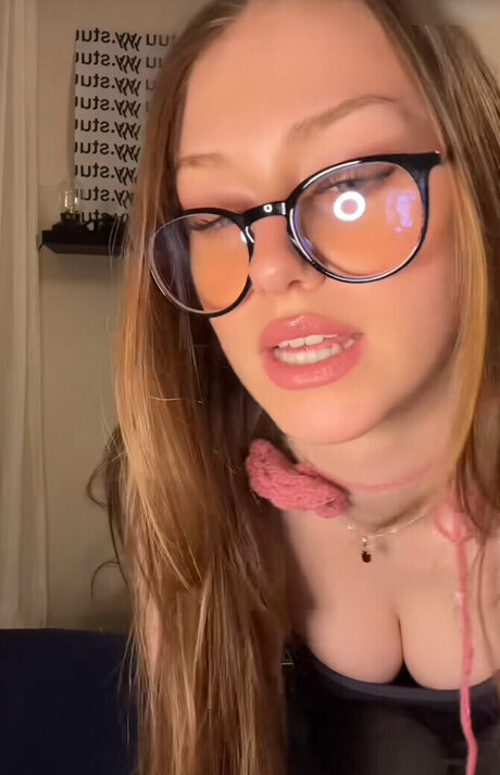 Yana Clare star pretty image
