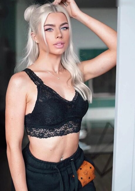 Kim Schiele star high quality pics