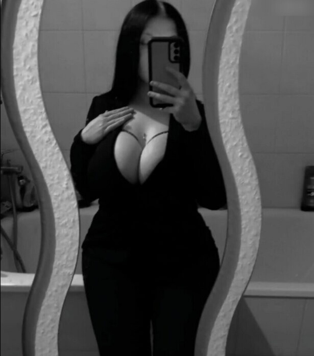 Schrpia exclusive pornstar img