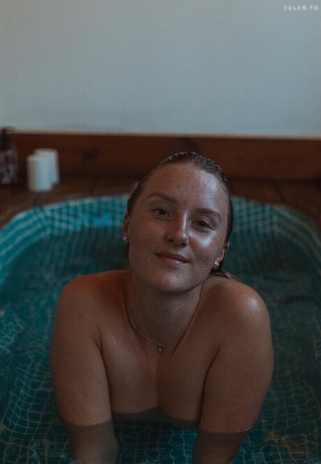 mspeachysophie xxx pornstar image
