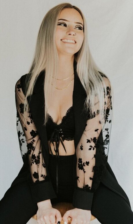 Megan Elizabeth nice star photos