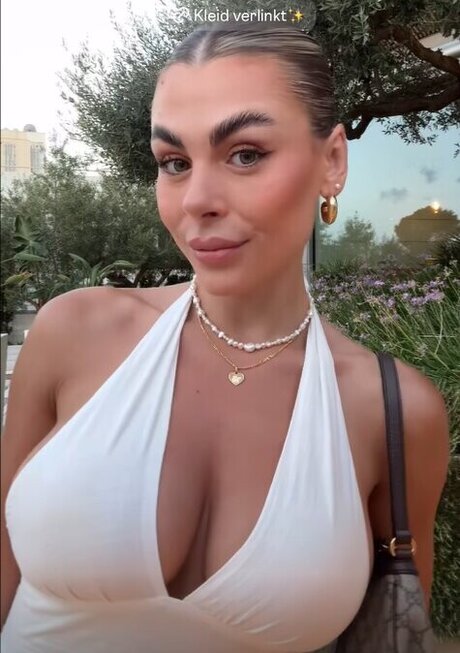 model onlyfans exclusive picture