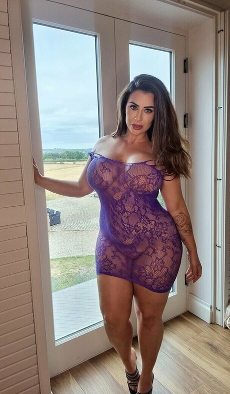Kimberley Jenner pornographic model images