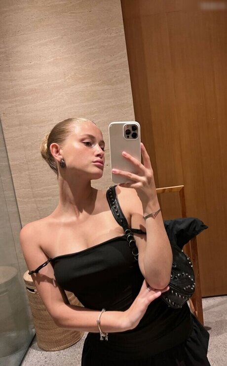 amateur naked onlyfans free sexy photo