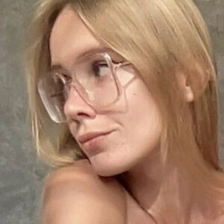 pokeltos nudes model picture