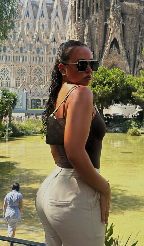 Olivia Alex profile image